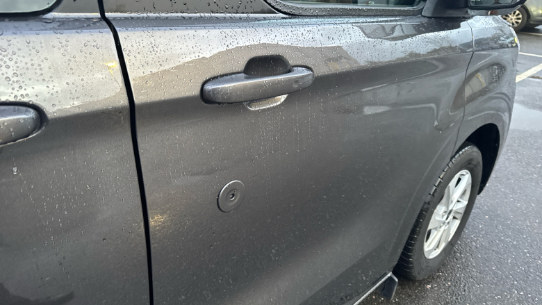 Ford Tourneo Custom 320 L2 Diesel Fwd 2.0 EcoBlue 136ps H1 Zetec 8 seater Auto